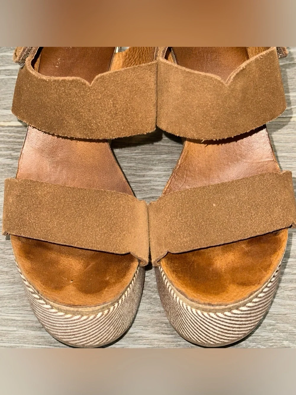 Pedro Garcia Brown Suede Scalloped Platform Wedge Women’s 36.5 (6.5 US) Sandals